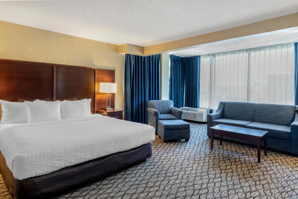 Clarion Hotel Anaheim Resort
