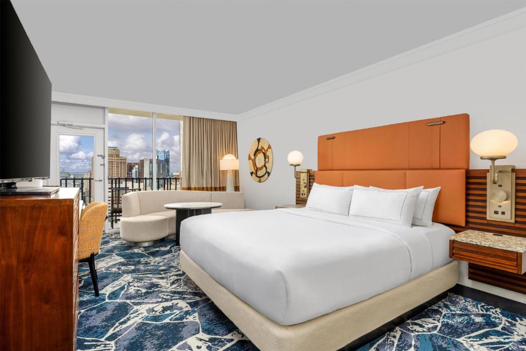 Hilton Palacio del Rio