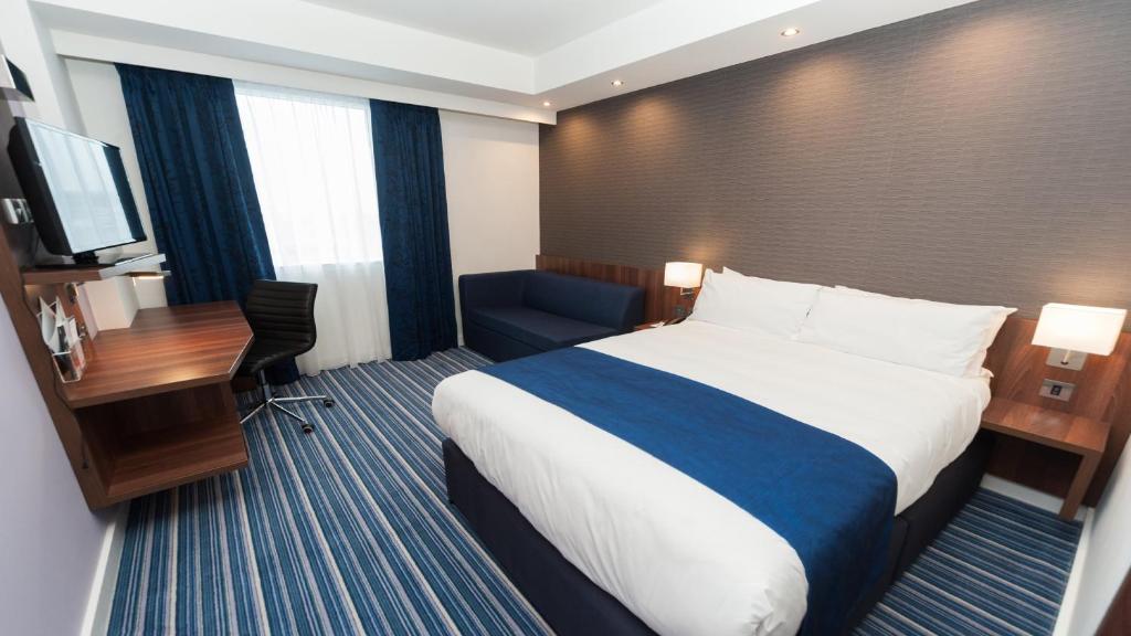 Holiday Inn Express Aberdeen Airport, an IHG Hotel