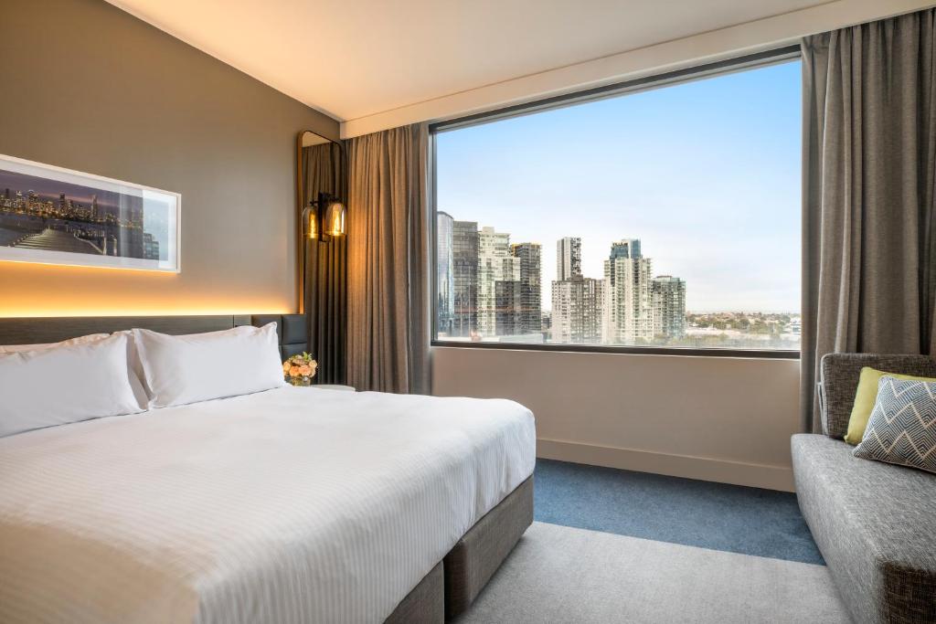 Crowne Plaza Melbourne by IHG