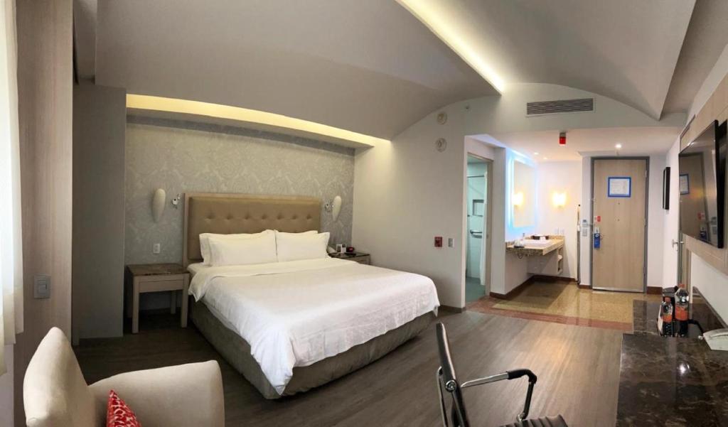 Holiday Inn Express Mexico - Toreo by IHG