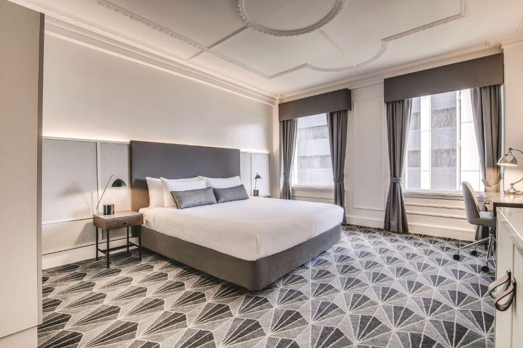 The Savoy Hotel on Little Collins Melbourne