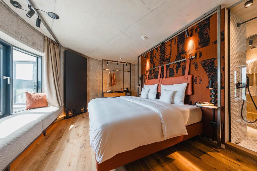 John & Will Silo-Hotel by Guldsmeden