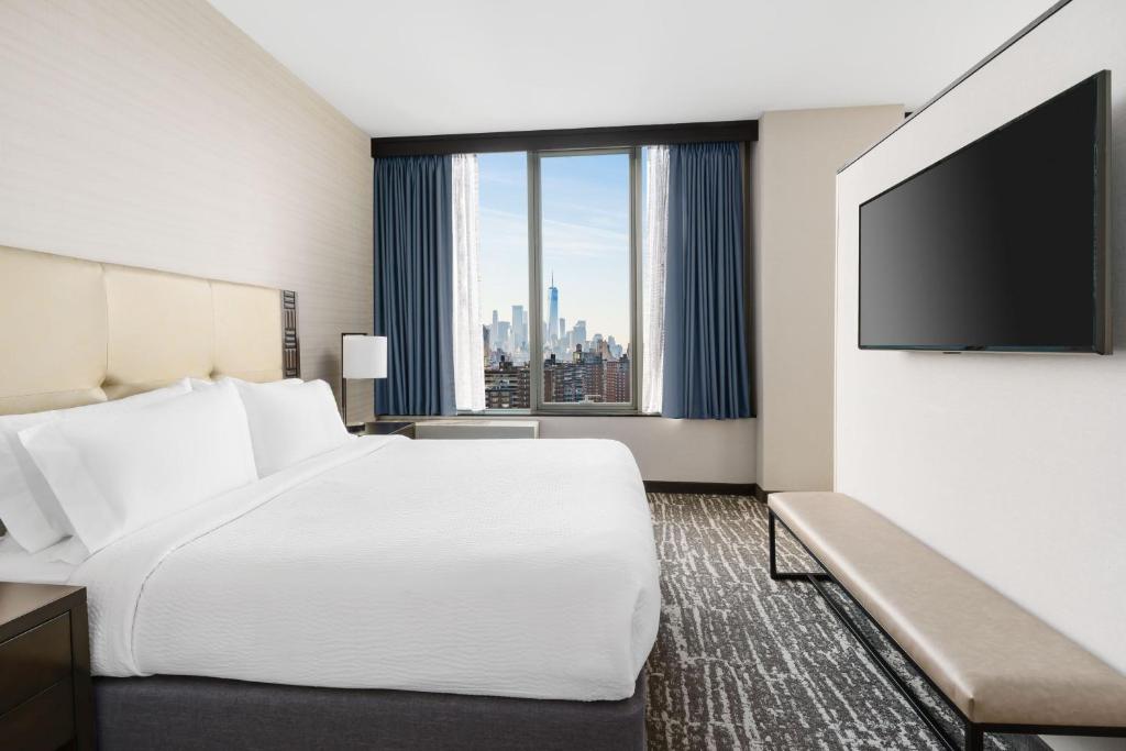 Fairfield Inn & Suites New York Midtown /Penn Station