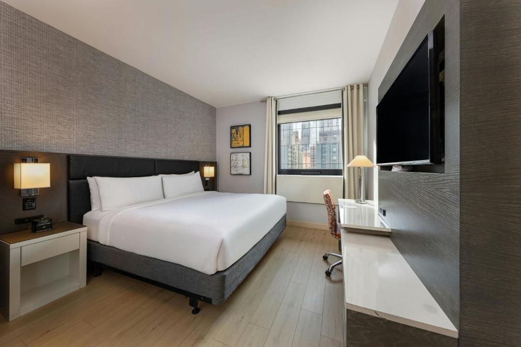 Four Points By Sheraton Manhattan Midtown West
