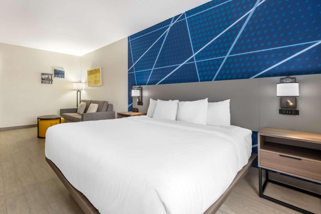 Comfort Suites Louisville Airport