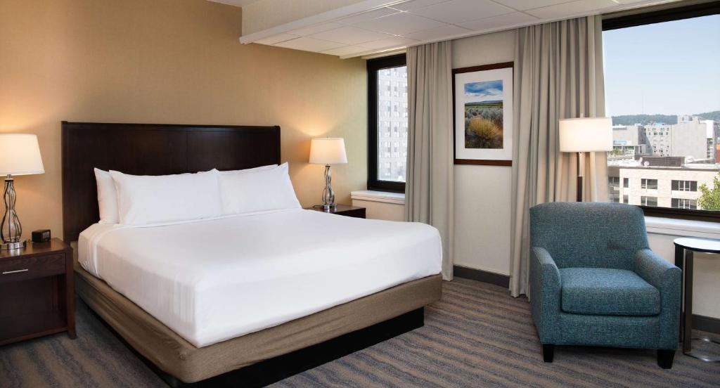 DoubleTree by Hilton Hotel Portland